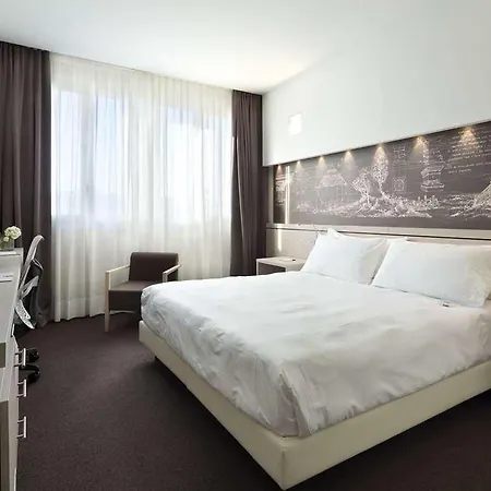 Hotell Bologna San Lazzaro 4*